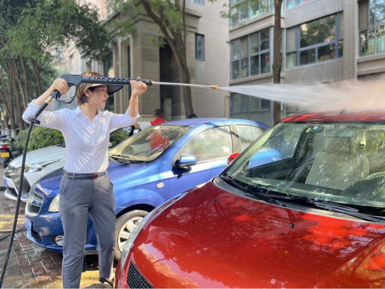 张美丽：十二载物业深耕，以初心守护万家灯火